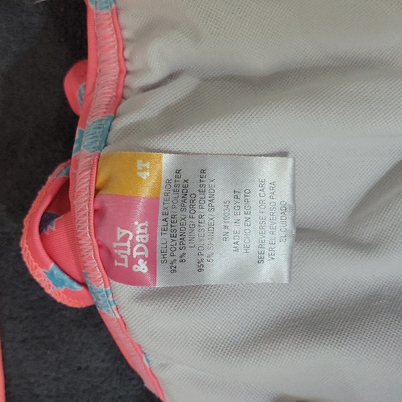 🌸4T bathing suit set - Picture 9 of 9